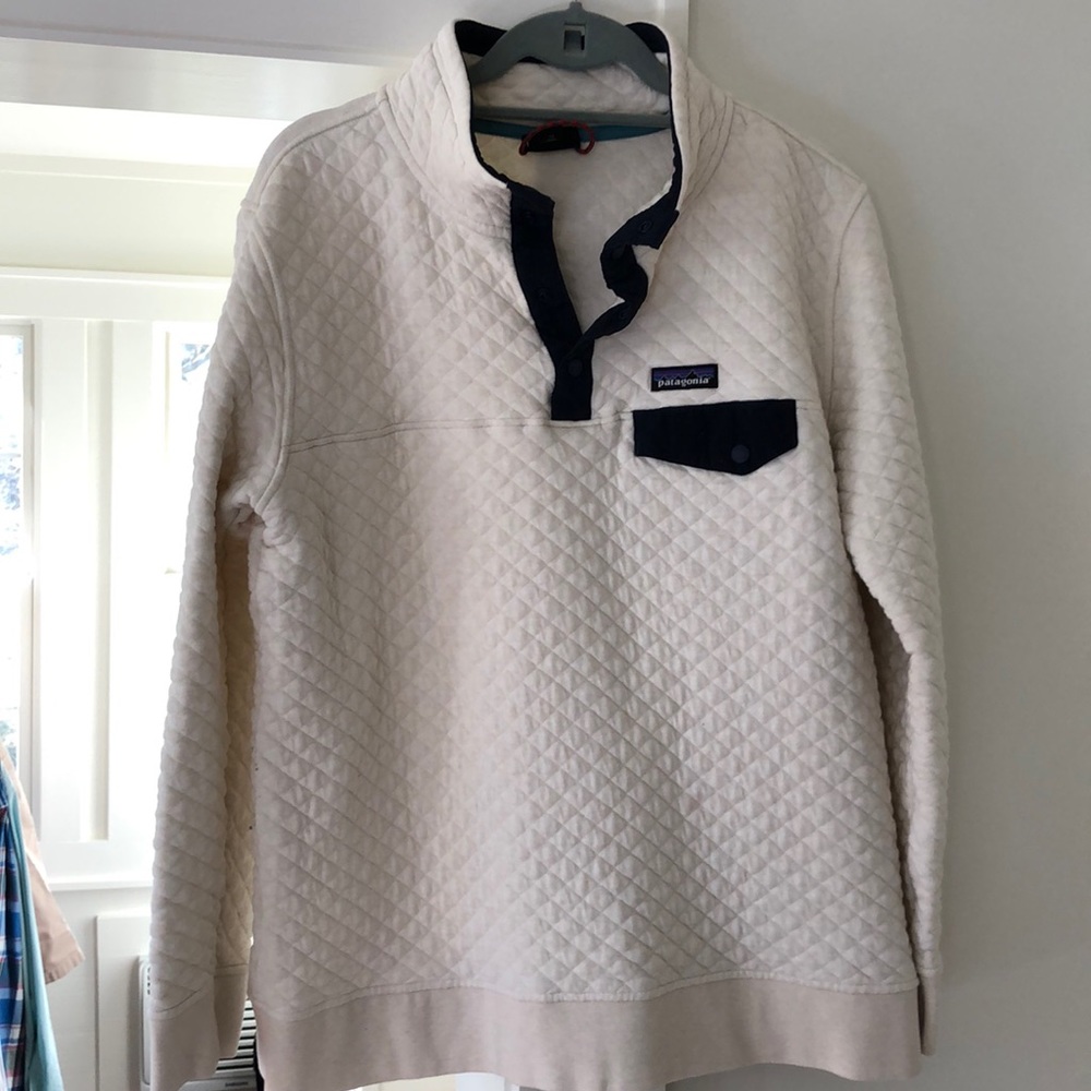 Patagonia quilted pullover snap t